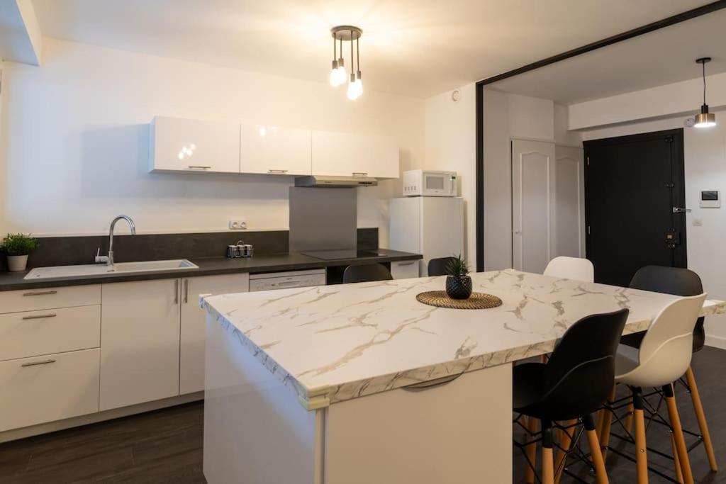 Elegant T3 Le Petit Palais Avignon Apartment Exterior photo